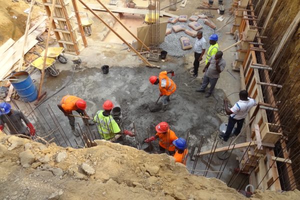 immeuble sous-sol+ Rdc+mezzanine+6 à Douala-Logpom (15) immeuble sous-sol+ Rdc+mezzanine+6 à Douala-Logpom (15)